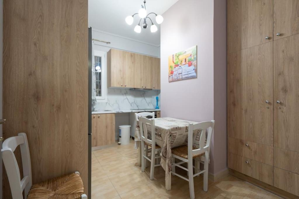 Apartmán Metaxourgio 2Nd Floor Atény Exteriér fotografie